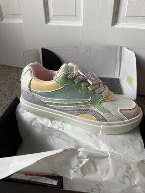 New - Fuego Dance Shoes size 5Y (womens 6)